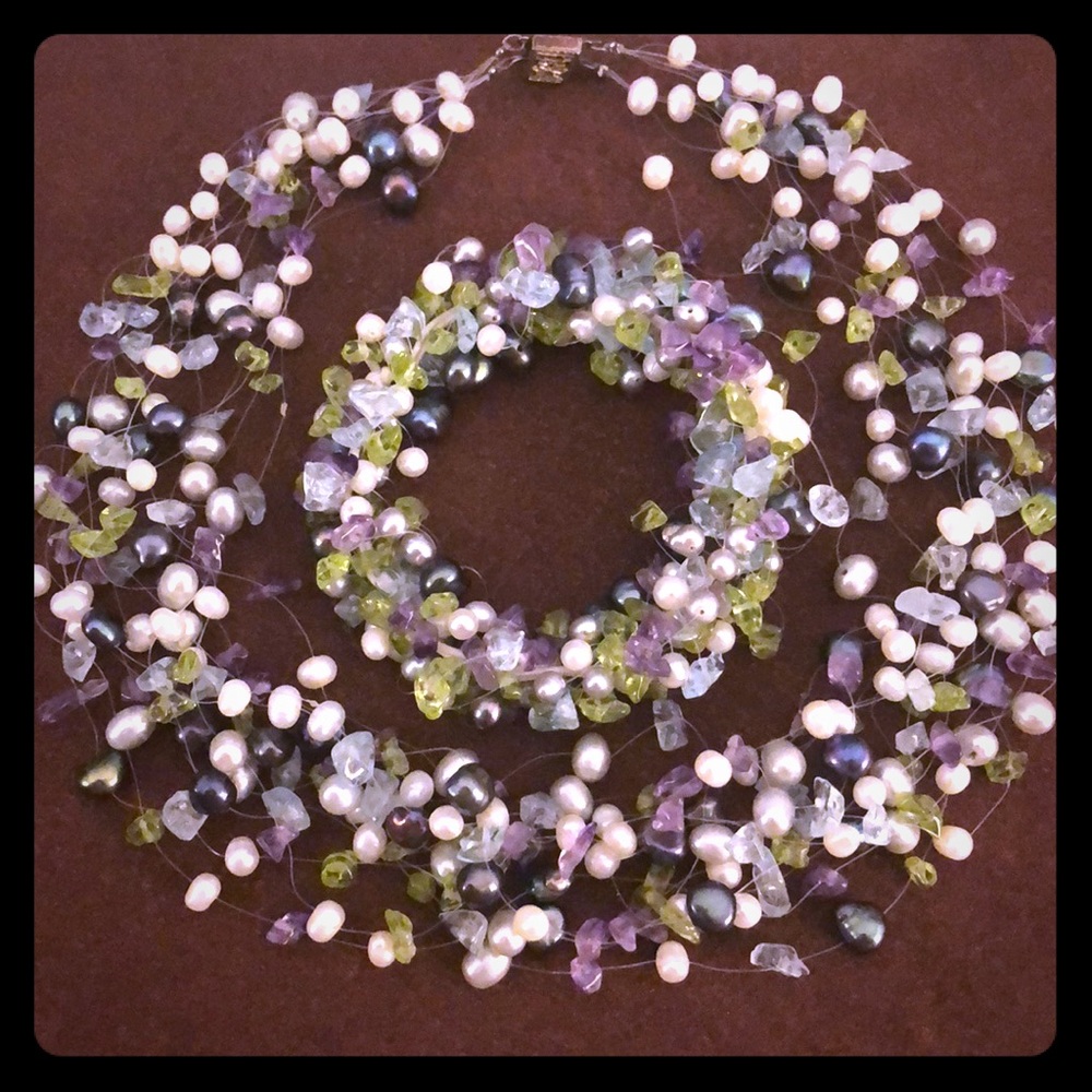Authentic!!! Freshwater pearl & precious stone set